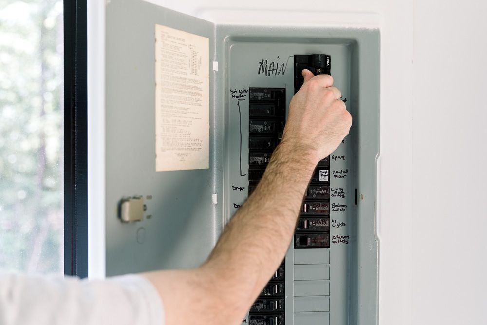 main breaker switch.jpg
