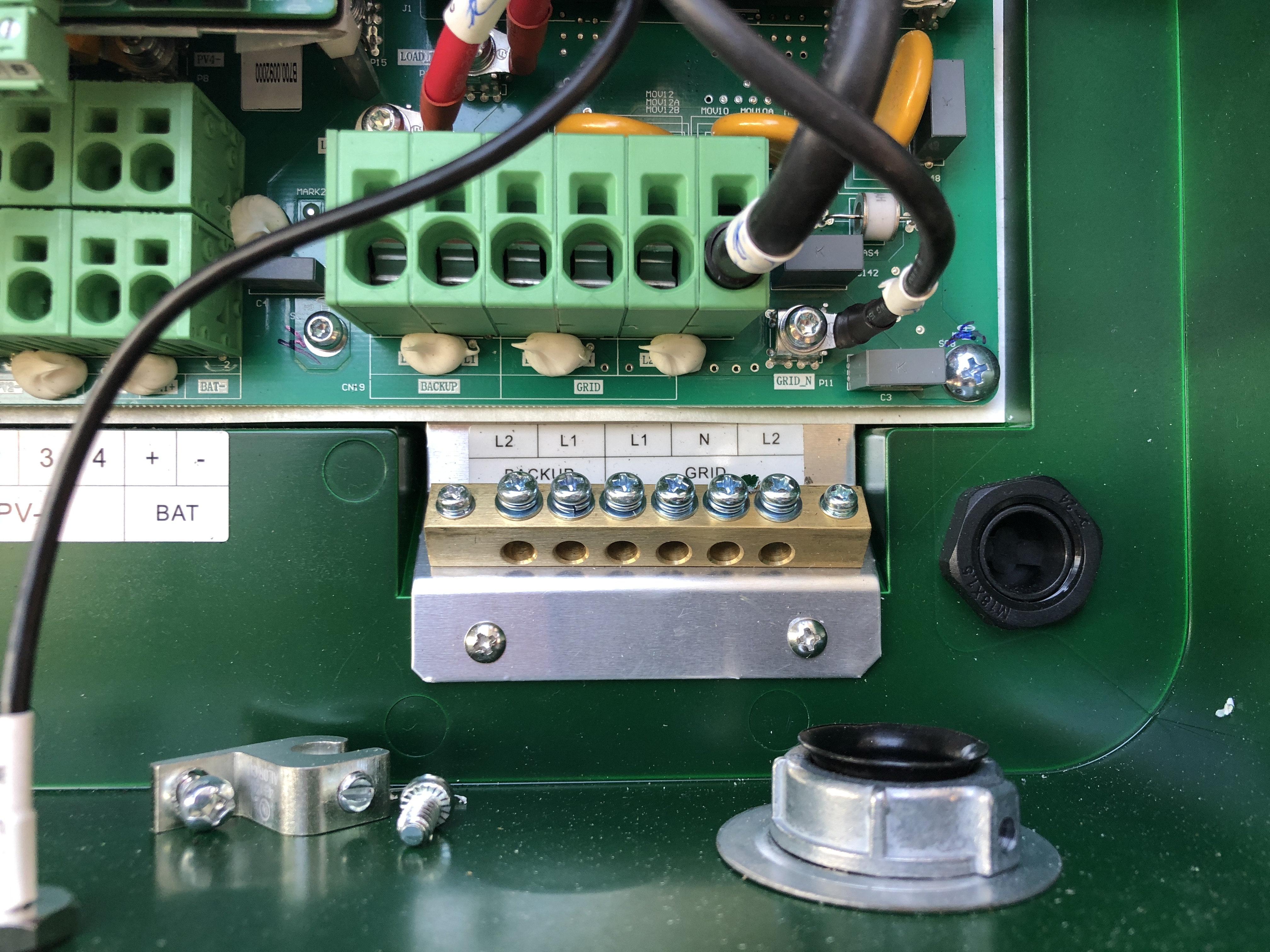 EI inverter US AC terminals.JPG